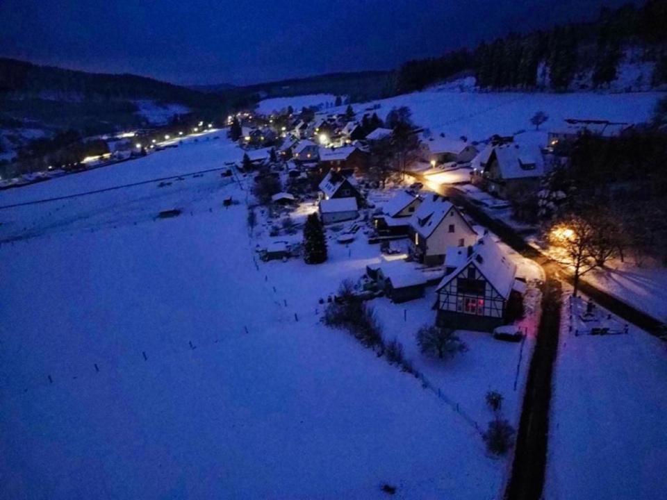 Ferienwohnung Am Denkmal Bad Berleburg Bagian luar foto